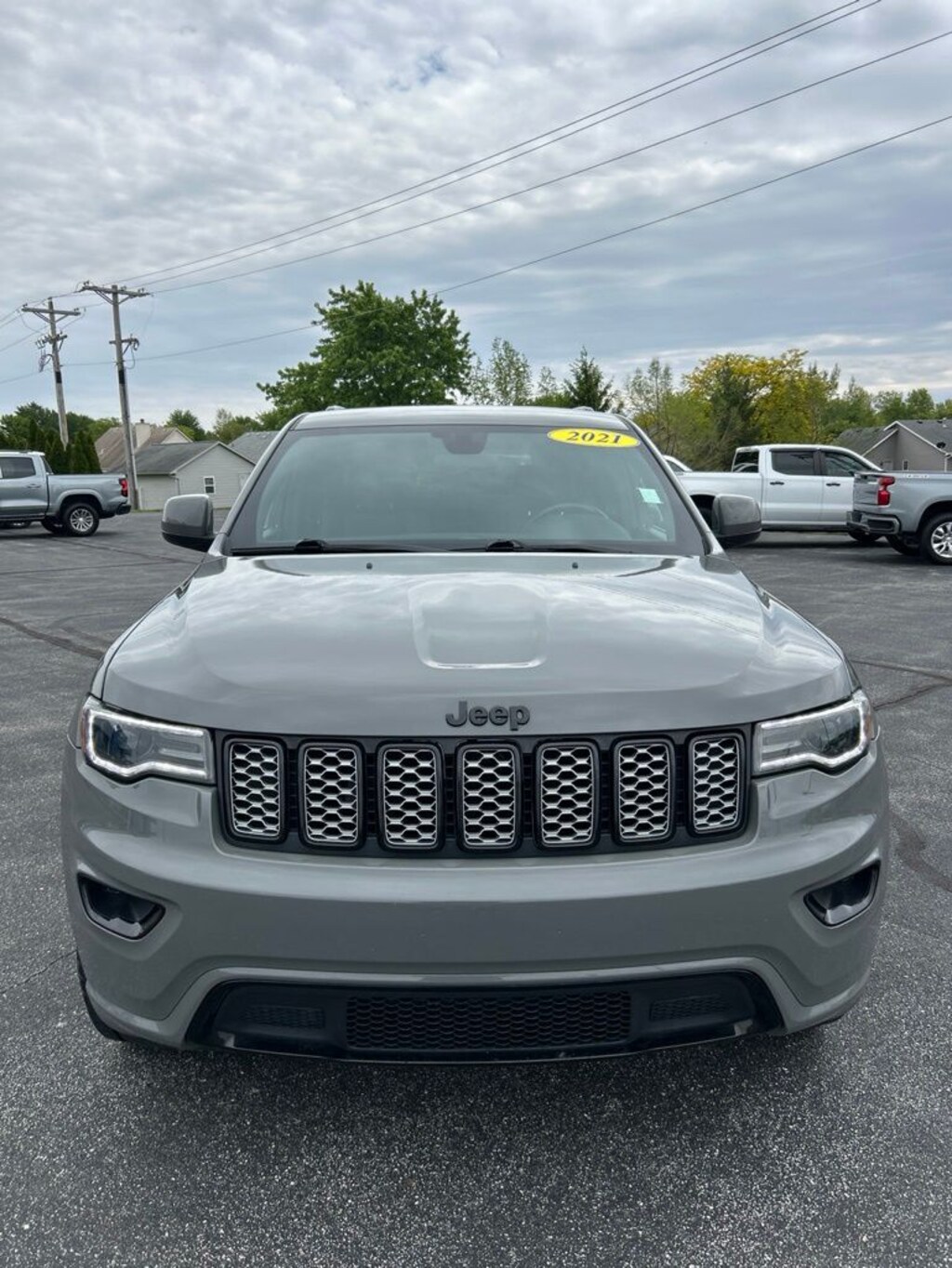 Used 2021 Jeep Grand Cherokee Laredo SUV