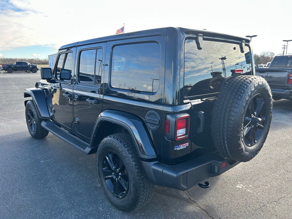 Used 2022 Jeep Wrangler Unlimited Sahara SUV