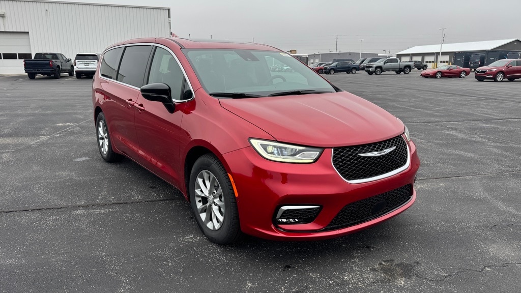 New 2026 Chrysler Pacifica LIMITED Passenger Van