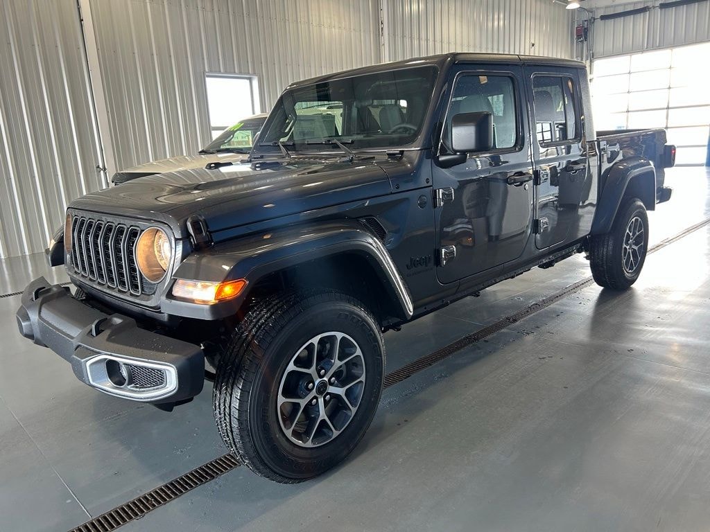 New 2025 Jeep Gladiator SPORT S 4X4 Pickup