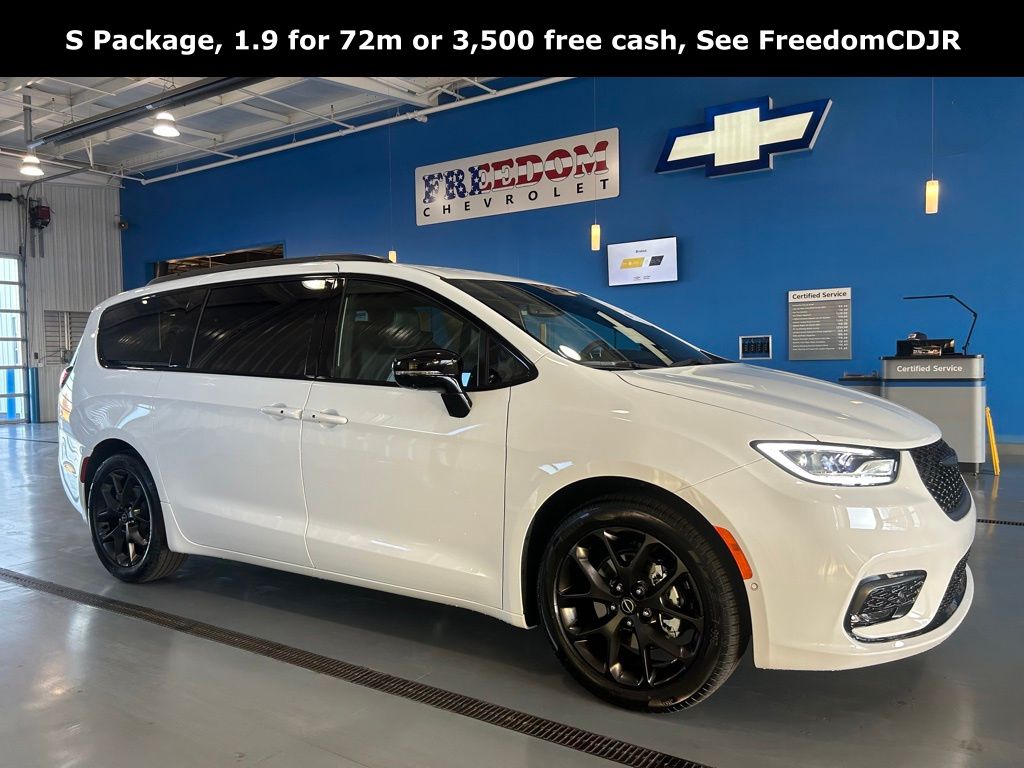 2026 Chrysler Pacifica