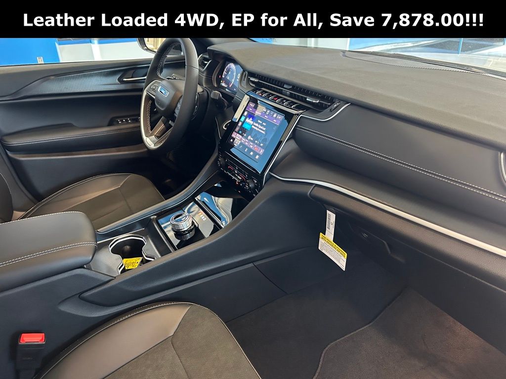 2025 Jeep Grand Cherokee Altitude - Photo 17