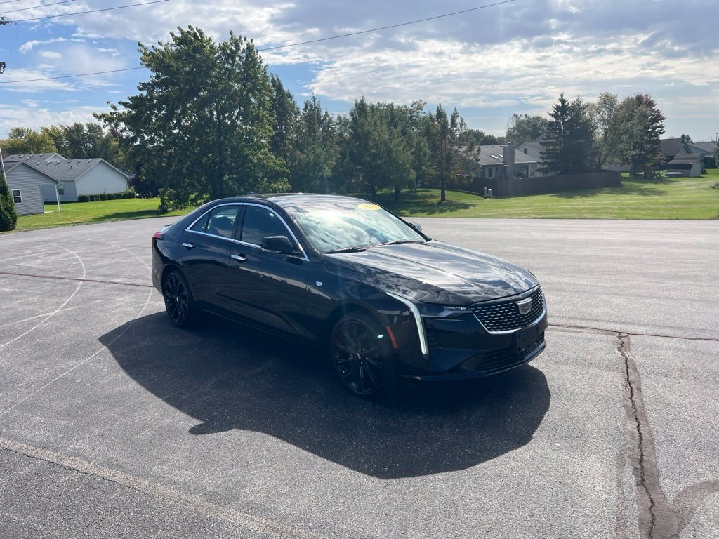 2022 Cadillac CT4