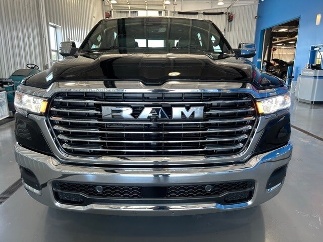 2025 Ram 1500 Laramie photo 2