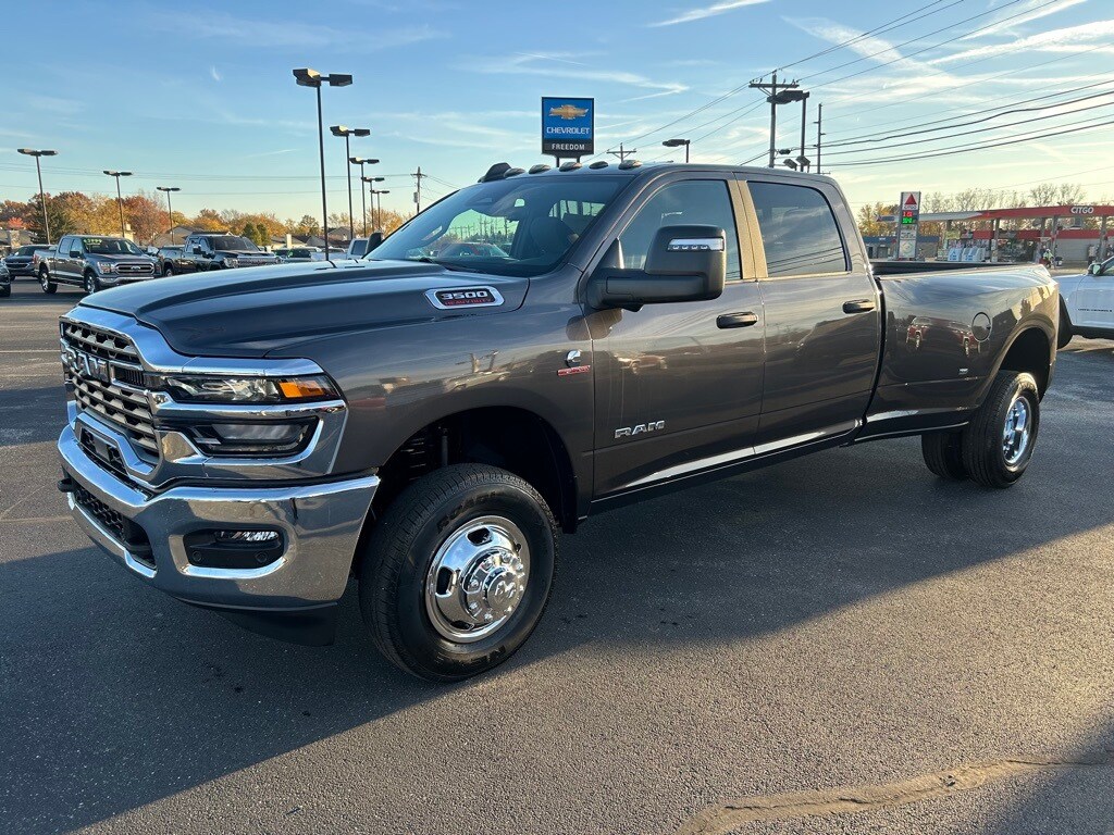 2026 Ram 3500 Big Horn photo 3