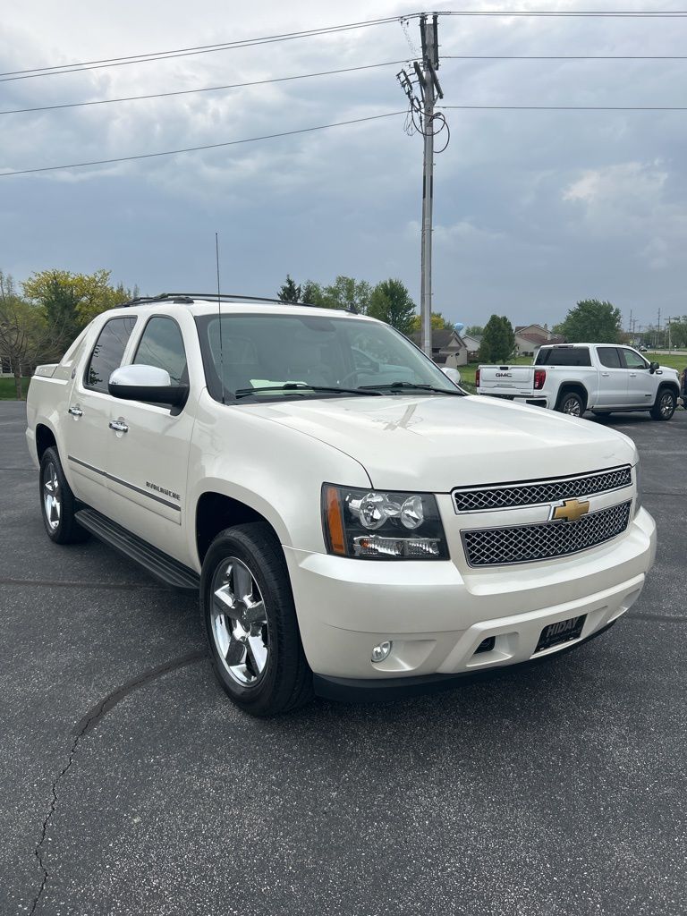 2013 Chevrolet Avalanche 4WD Avalanche LTZ's photo