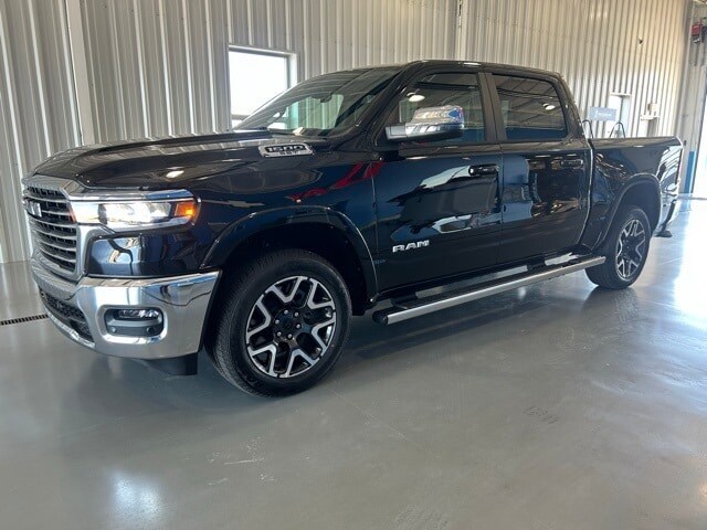 2025 Ram 1500 Laramie photo 3