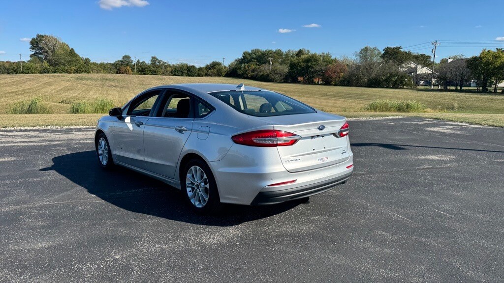Used 2019 Ford Fusion Hybrid SE Sedan