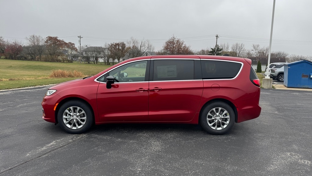 New 2026 Chrysler Pacifica LIMITED Passenger Van