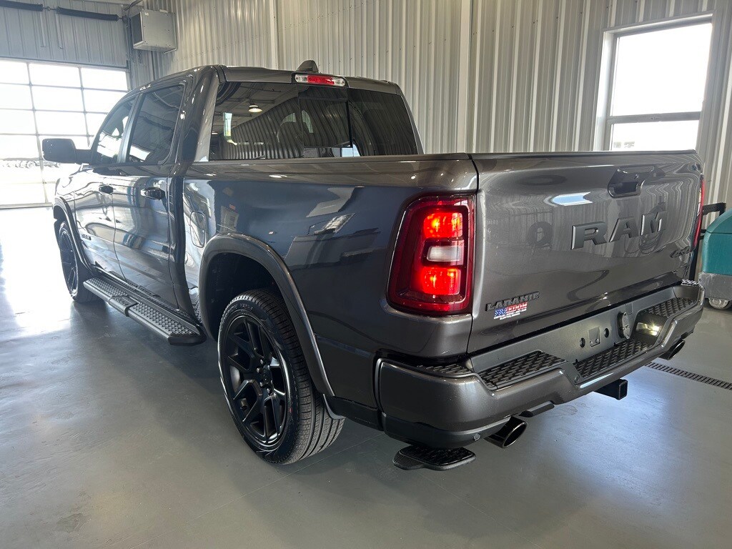 2025 Ram 1500 Laramie photo 4
