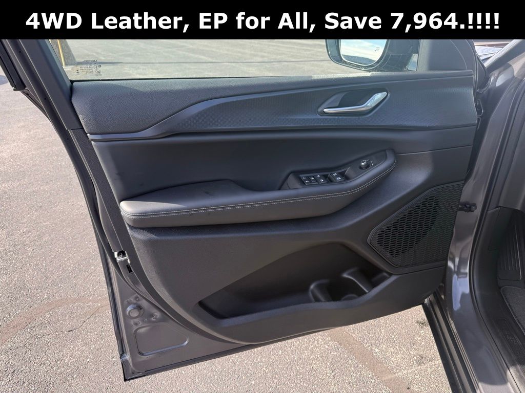 2025 Jeep Grand Cherokee Altitude - Photo 17