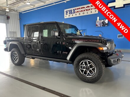 Featured New 2025 Jeep Gladiator RUBICON 4X4 Pickup for sale in Bluffton, IN