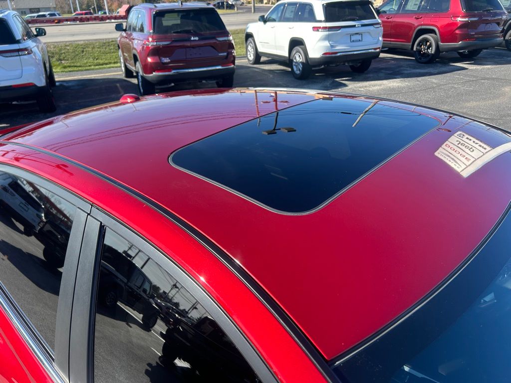 2020 Nissan Altima SR - Photo 8