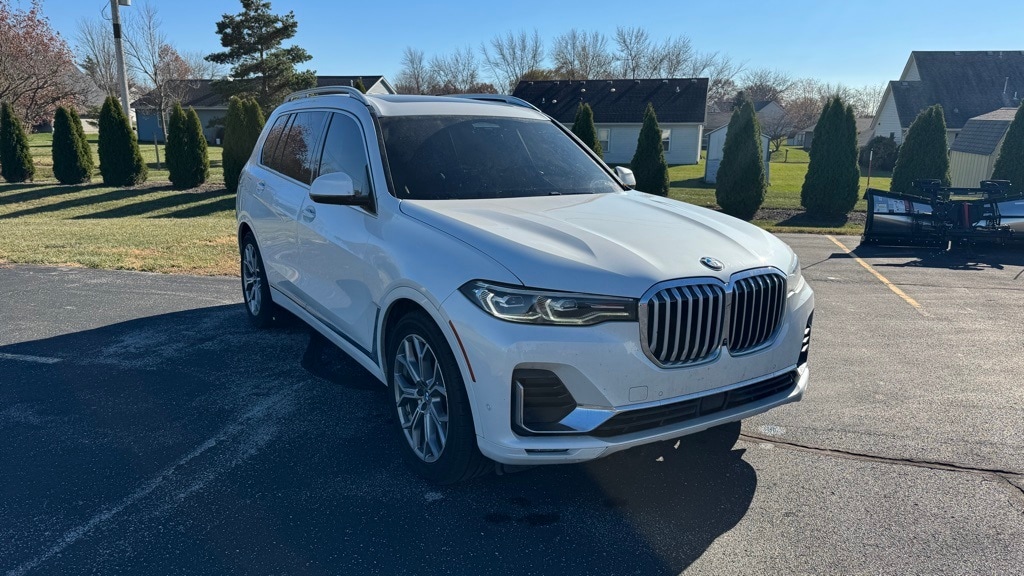 2019 BMW X7 40i's photo
