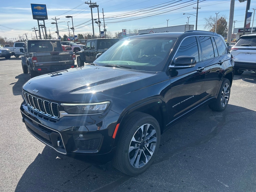 Used 2023 Jeep Grand Cherokee Overland SUV