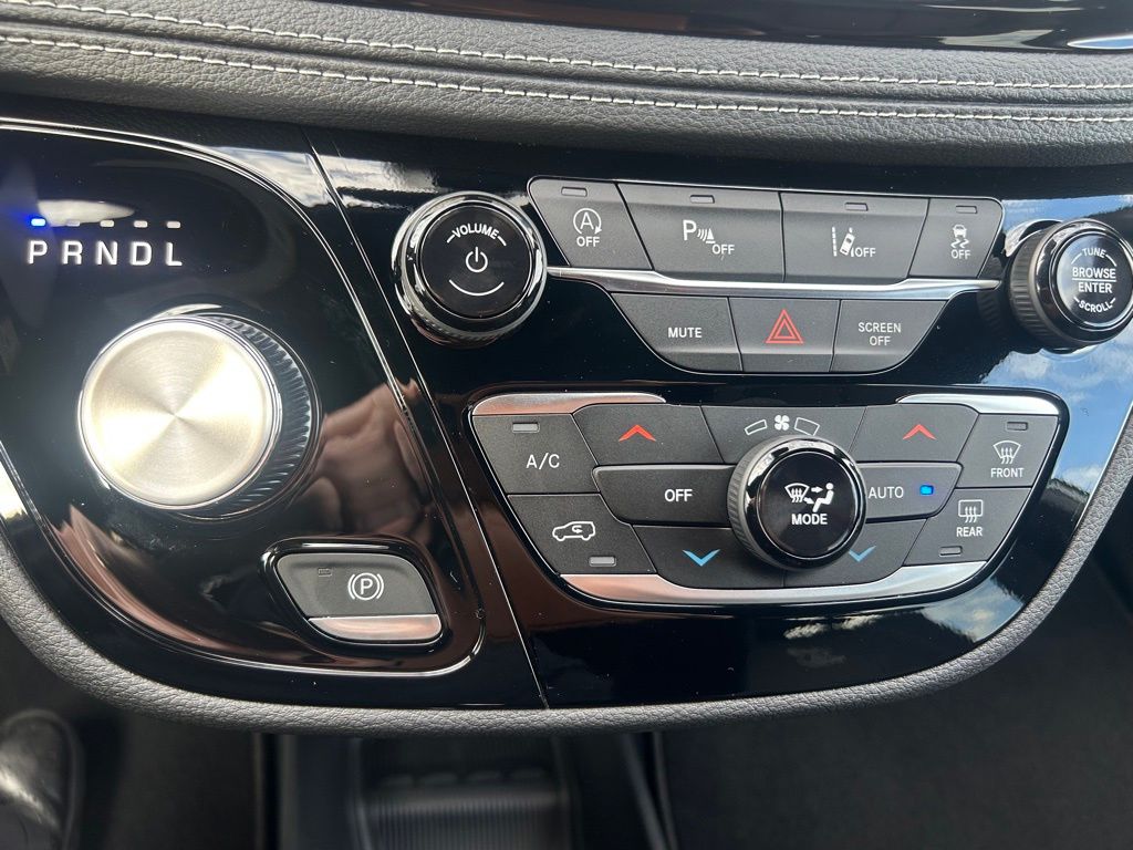2026 Chrysler Pacifica Select - Photo 25
