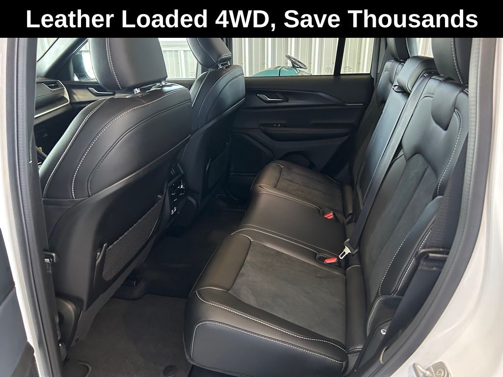 2025 Jeep Grand Cherokee Altitude - Photo 11