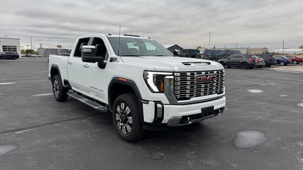 2024 GMC Sierra 2500HD Denali's photo