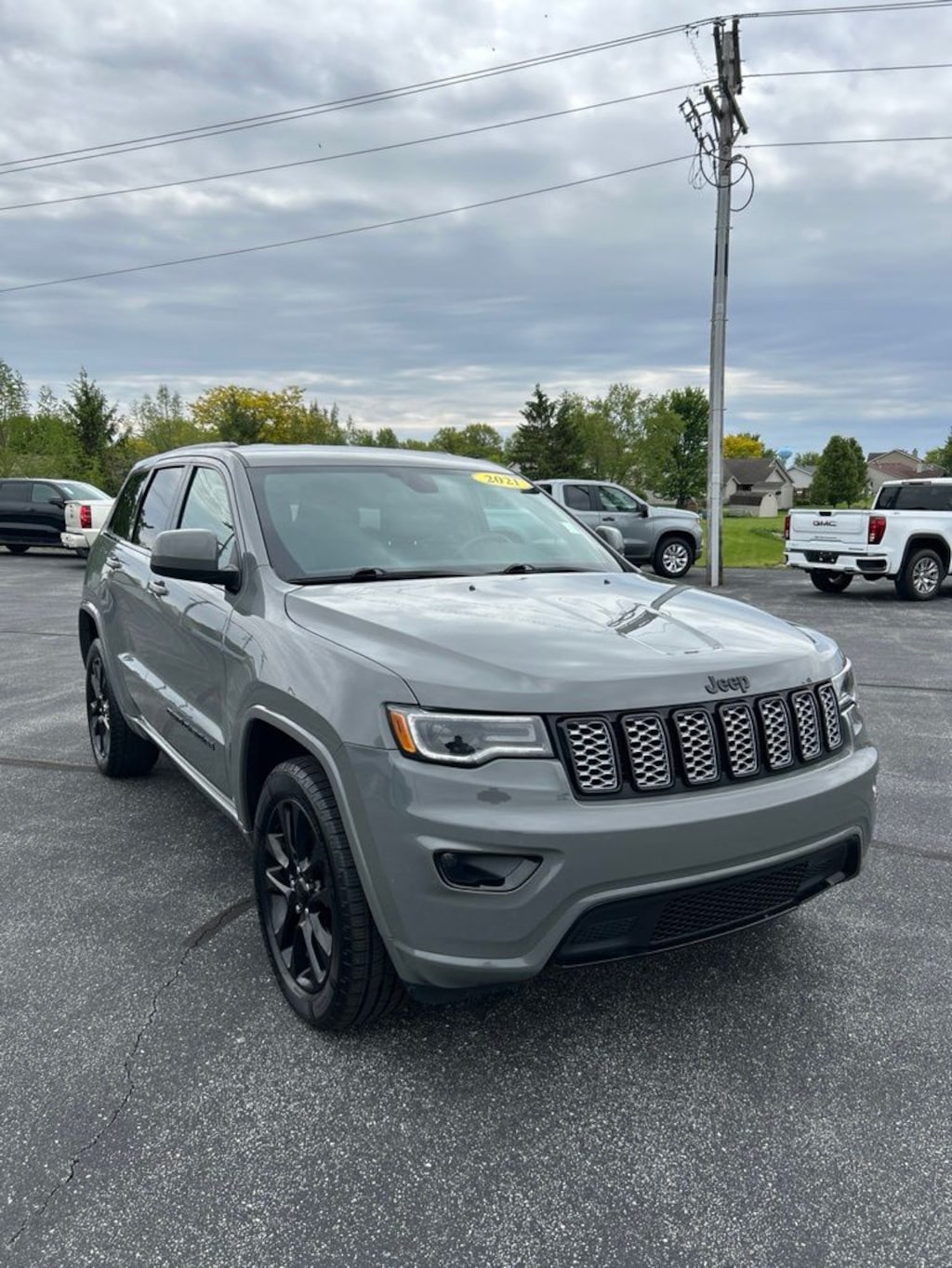 Used 2021 Jeep Grand Cherokee Laredo SUV