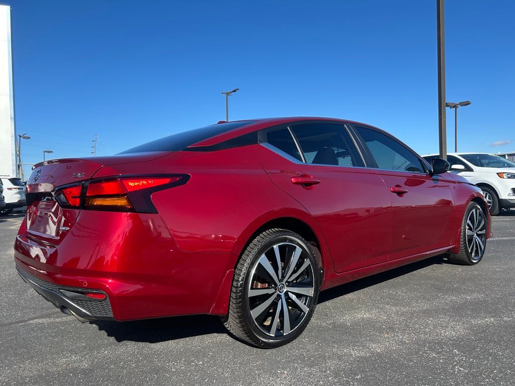 2020 Nissan Altima SR - Photo 6