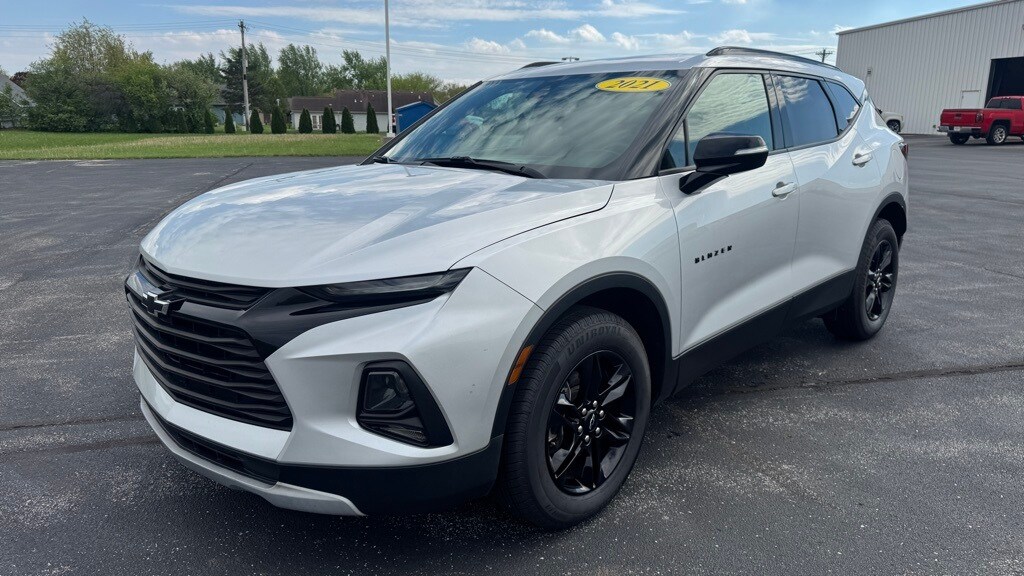 2021 Chevrolet Blazer 2LT photo 3