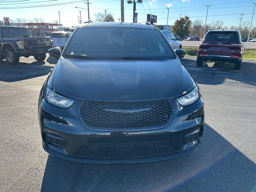 New 2026 Chrysler Pacifica SELECT Passenger Van