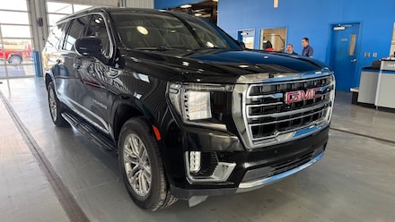 Featured Used 2022 GMC Yukon XL SLT SUV for sale in Bluffton, IN