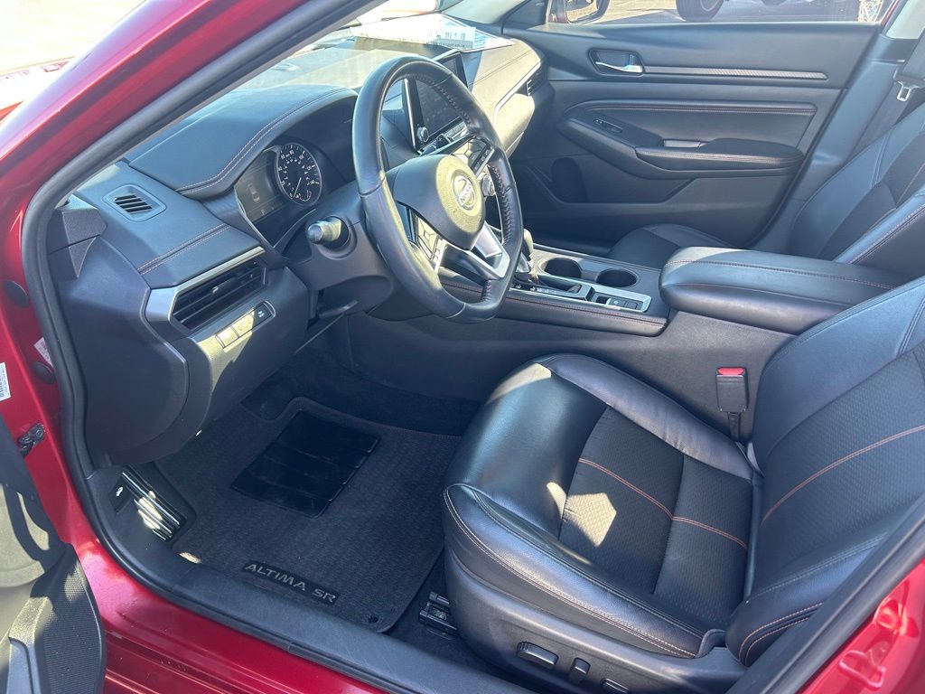 2020 Nissan Altima SR - Photo 9