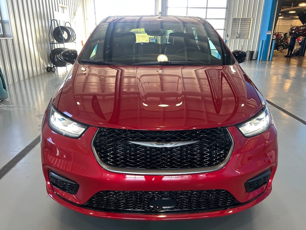 New 2026 Chrysler Pacifica SELECT Passenger Van