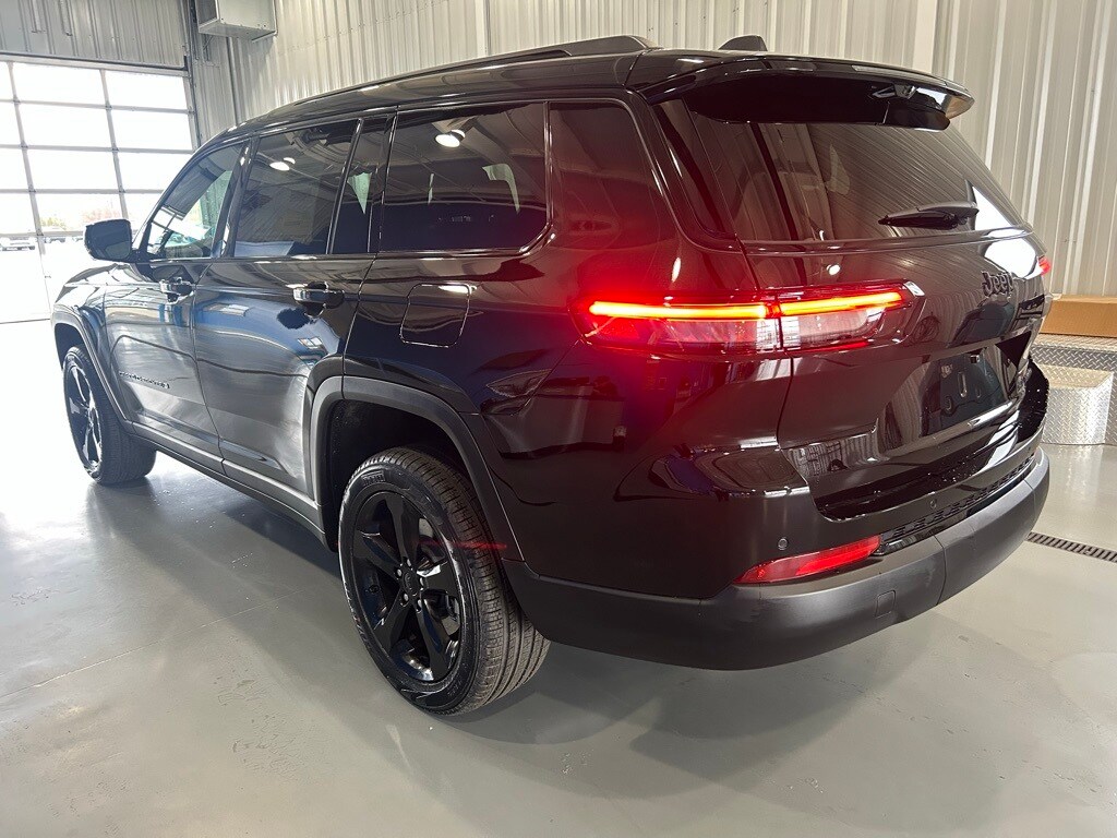 2025 Jeep Grand Cherokee L photo 4