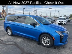New 2027 Chrysler Pacifica SELECT Passenger Van C270001 for sale in Bluffton, IN