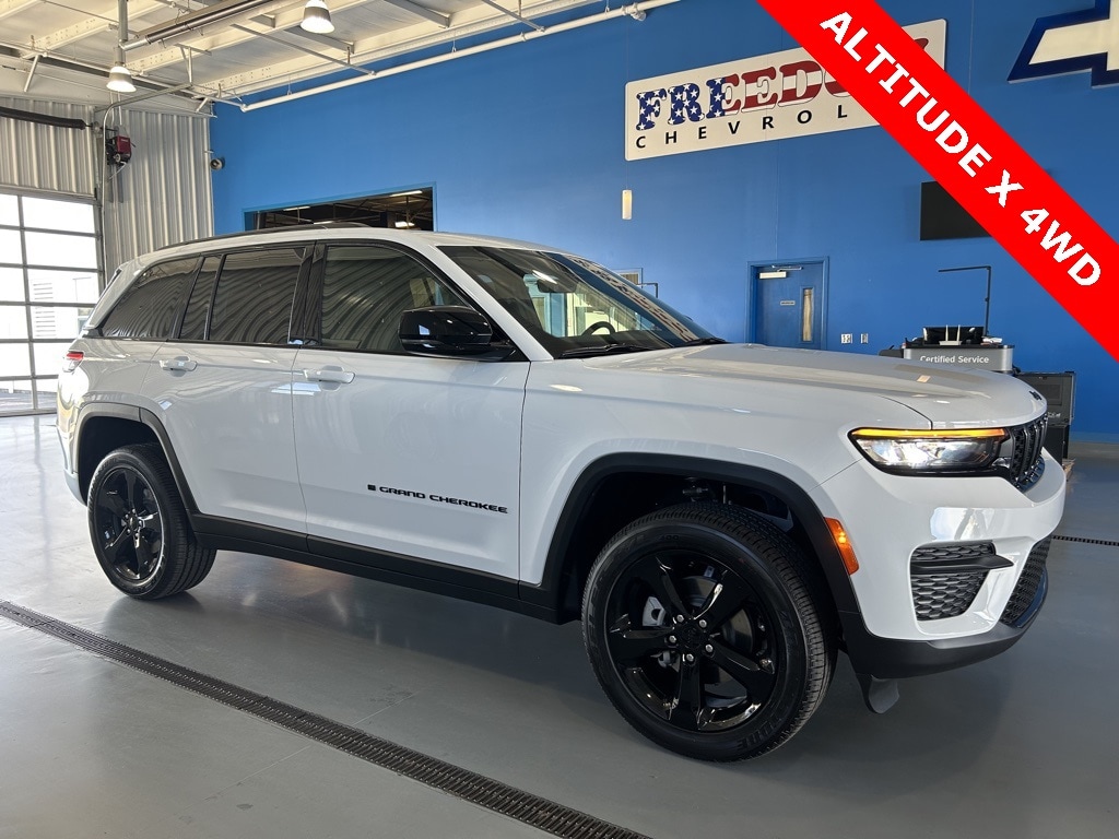 2025 Jeep Grand Cherokee Altitude's photo