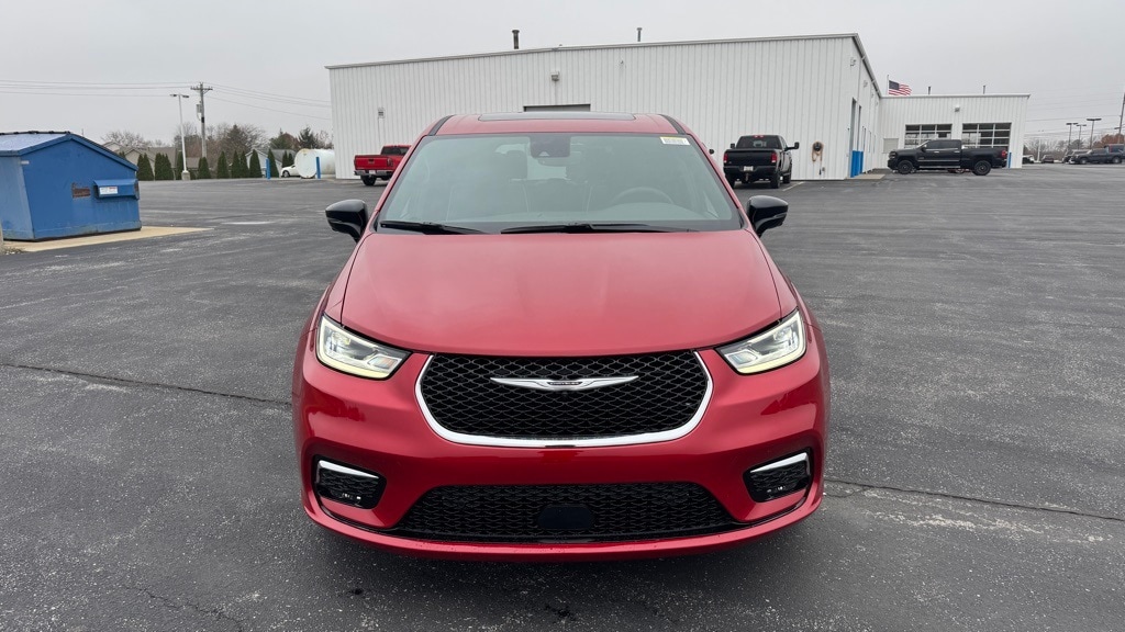 New 2026 Chrysler Pacifica LIMITED Passenger Van