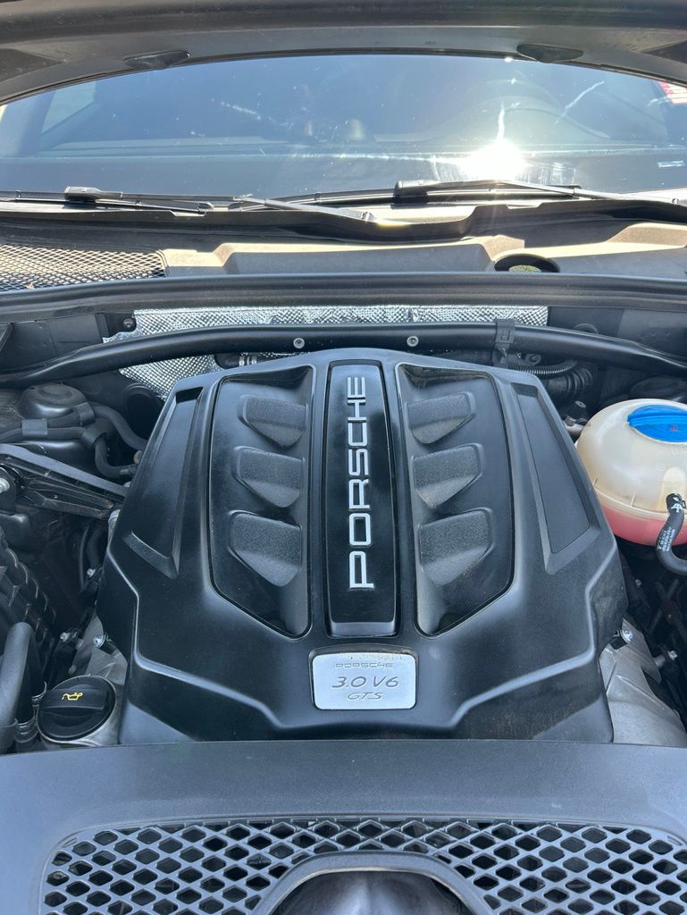 2017 Porsche Macan GTS's photo