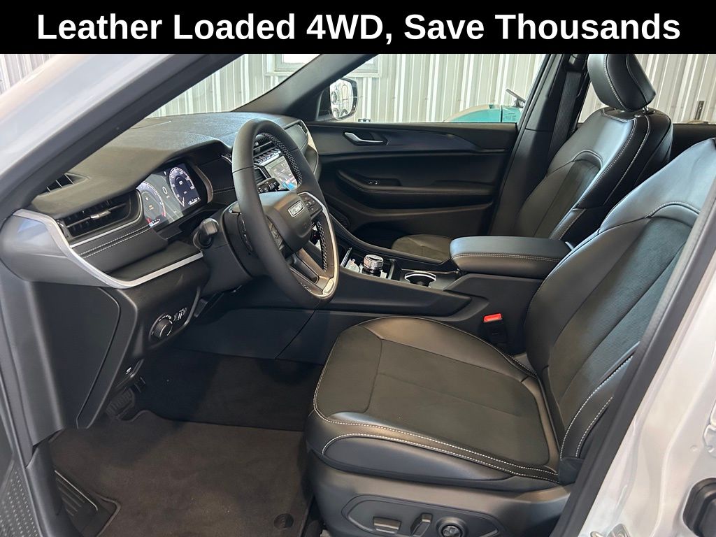 2025 Jeep Grand Cherokee Altitude - Photo 10