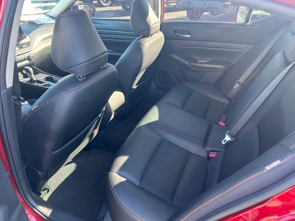 2020 Nissan Altima SR - Photo 10