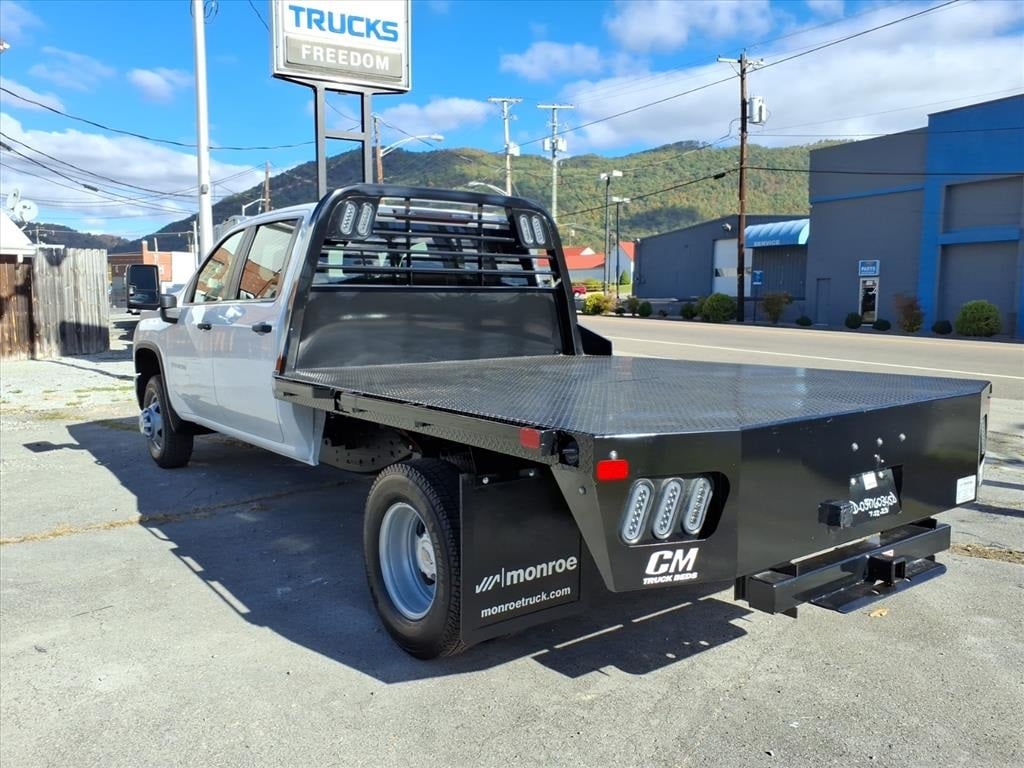 New 2025 Chevrolet Silverado 3500 HD Chassis Work Truck Truck Crew Cab