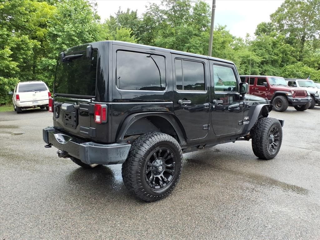 2016 Jeep Wrangler Unlimited Sahara - Photo 6