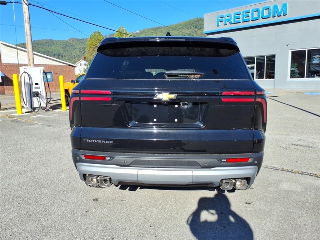 New 2026 Chevrolet Traverse LT SUV