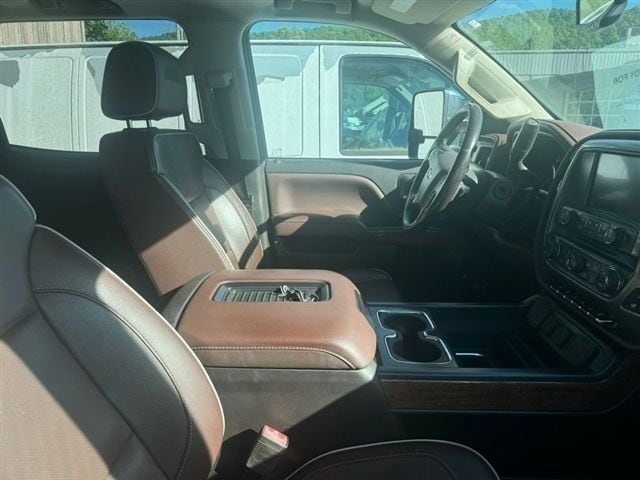 2019 Chevrolet Silverado 2500HD High Country - Photo 23