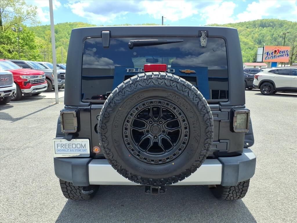 Used 2014 Jeep Wrangler Unlimited Sahara 4x4 SUV