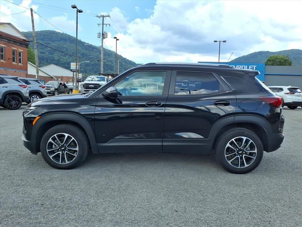 Used 2025 Chevrolet Trailblazer LT SUV