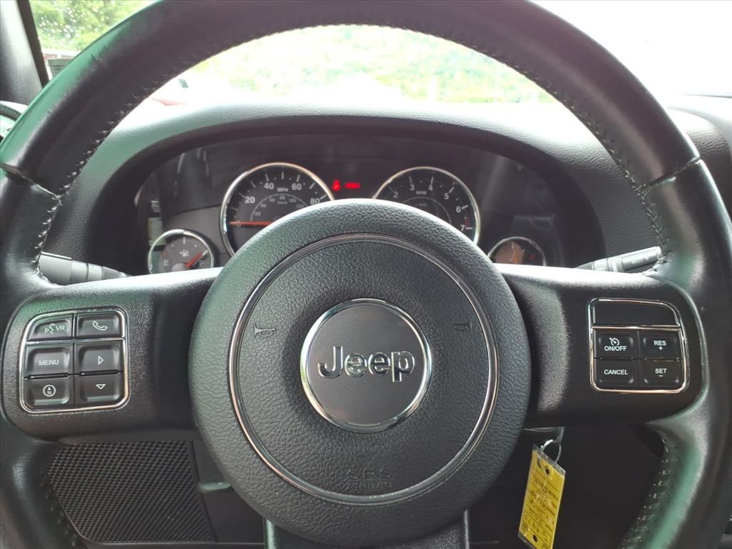 2016 Jeep Wrangler Unlimited Sahara - Photo 16