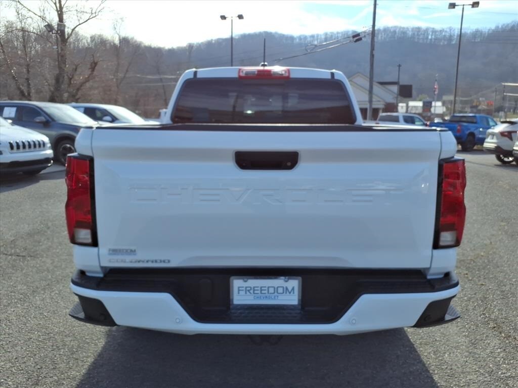 New 2025 Chevrolet Colorado WT Truck Crew Cab