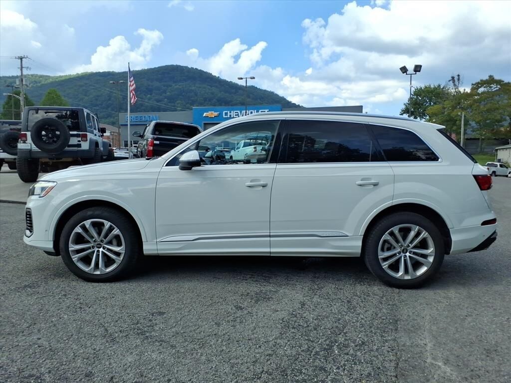 Used 2025 Audi Q7 55 Premium SUV