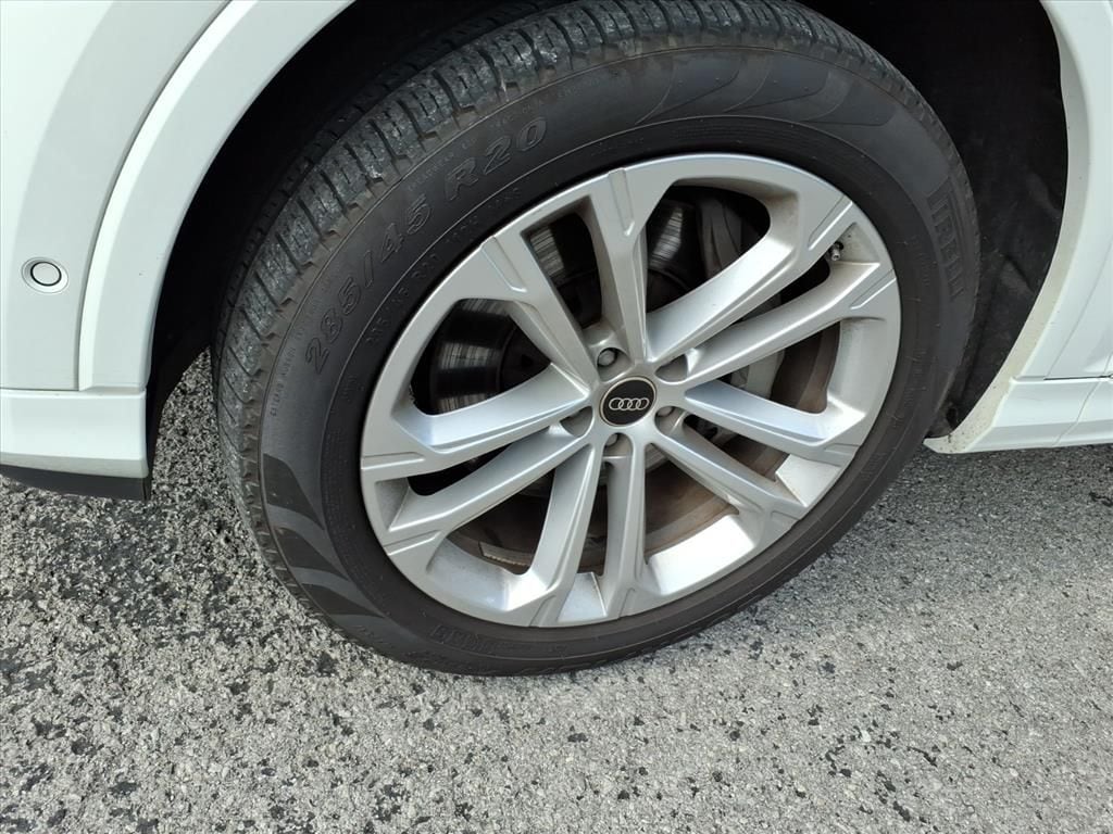 Used 2025 Audi Q7 55 Premium SUV