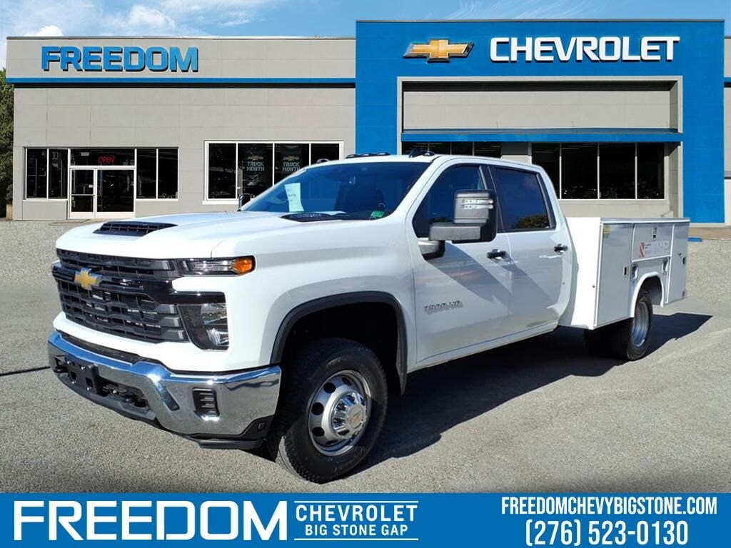 New 2025 Chevrolet Silverado 3500 HD Chassis Work Truck Truck Crew Cab