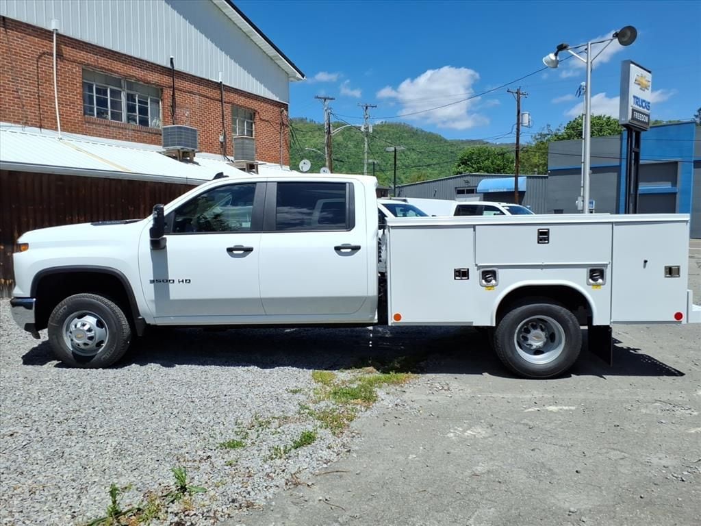 New 2026 Chevrolet Silverado 3500 HD Chassis Work Truck Truck Crew Cab