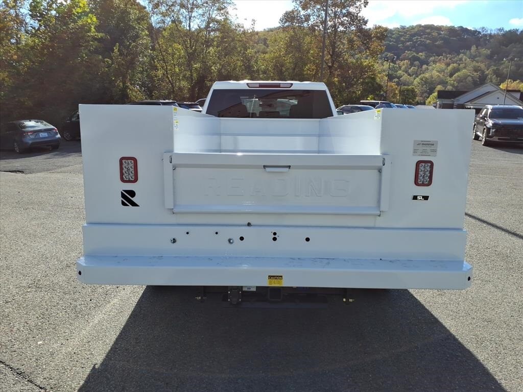 New 2025 Chevrolet Silverado 3500 HD Chassis Work Truck Truck Crew Cab