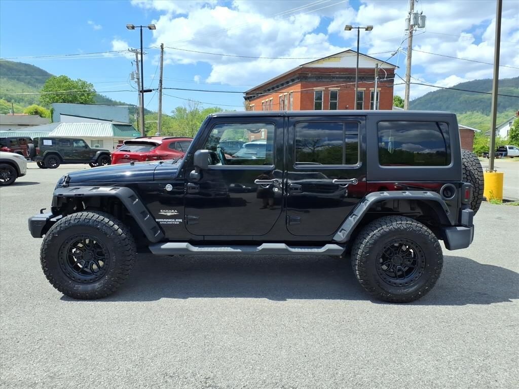 Used 2014 Jeep Wrangler Unlimited Sahara 4x4 SUV